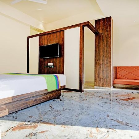 Treebo Trend Mb Residency Hotell Mumbai Exteriör bild