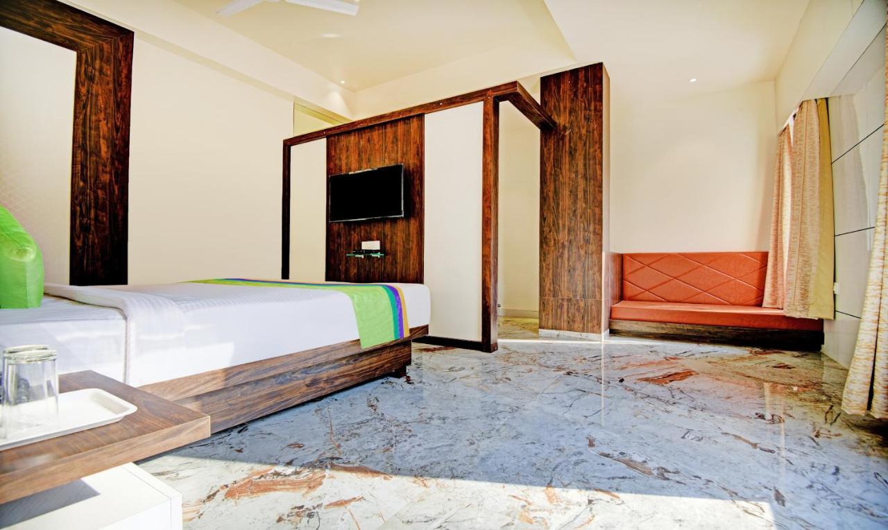 Treebo Trend Mb Residency Hotell Mumbai Exteriör bild